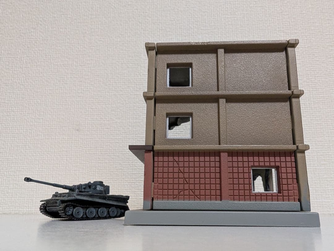 1/144　タイガーⅠ + 廃墟ビル