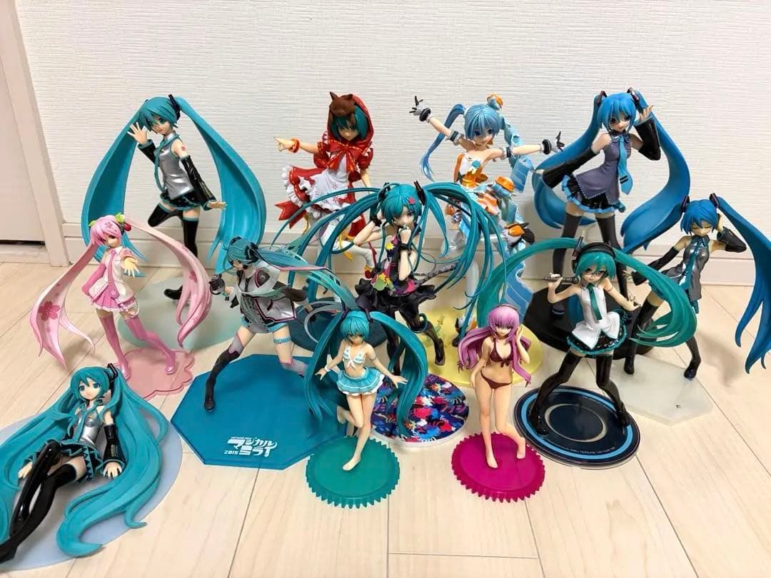 【週末値下げ】VOCALOIDフィギュア12体セット