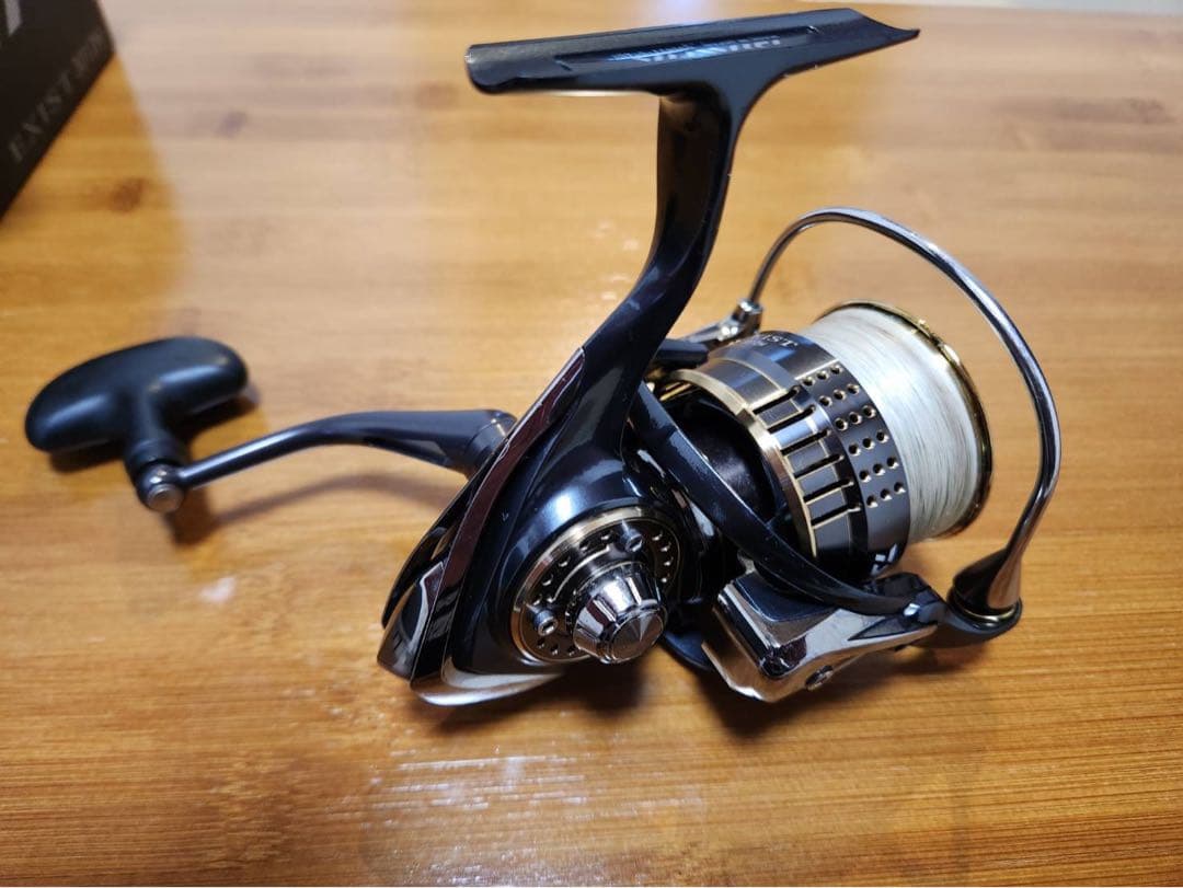 DAIWA EXIST スピニングリール