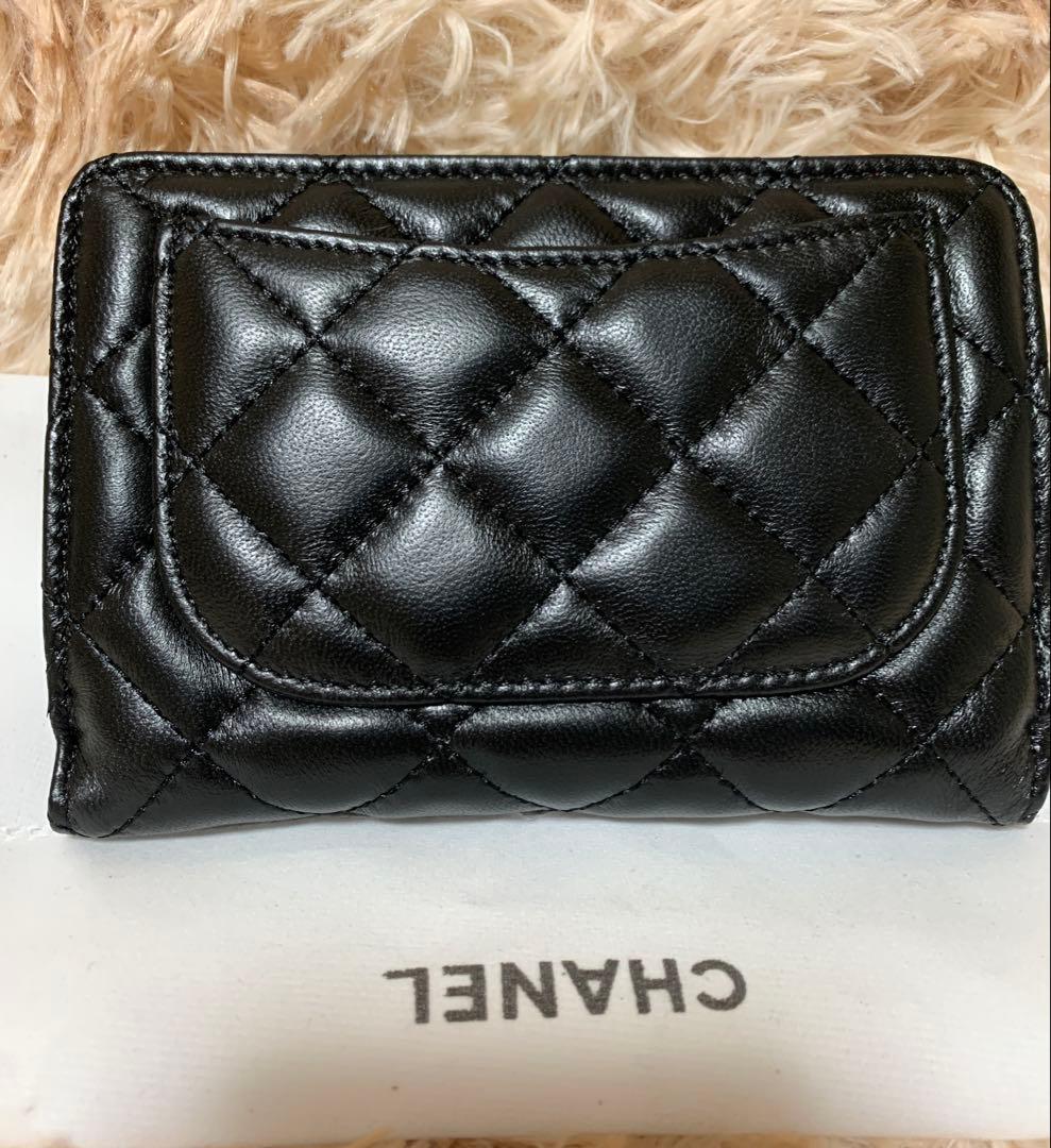 ノベルティCHANEL二つ折り財布