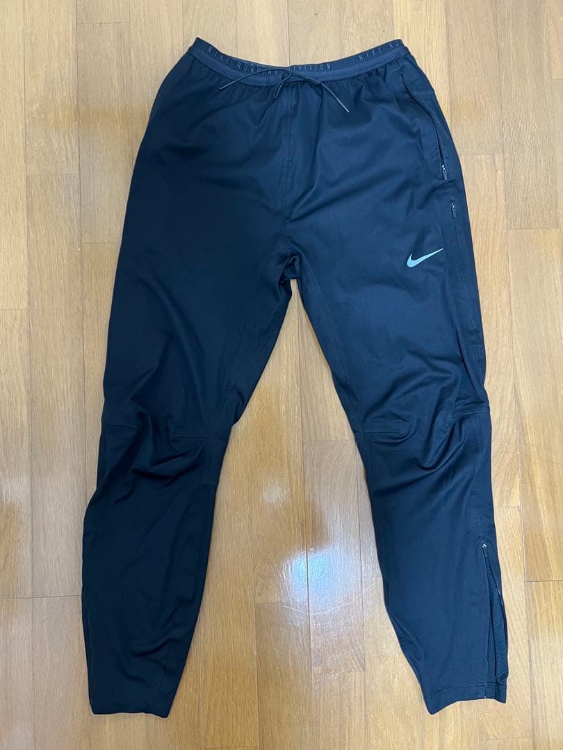 Nike Running Division ブラック