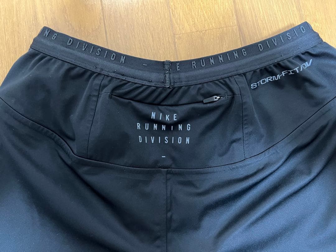 Nike Running Division ブラック