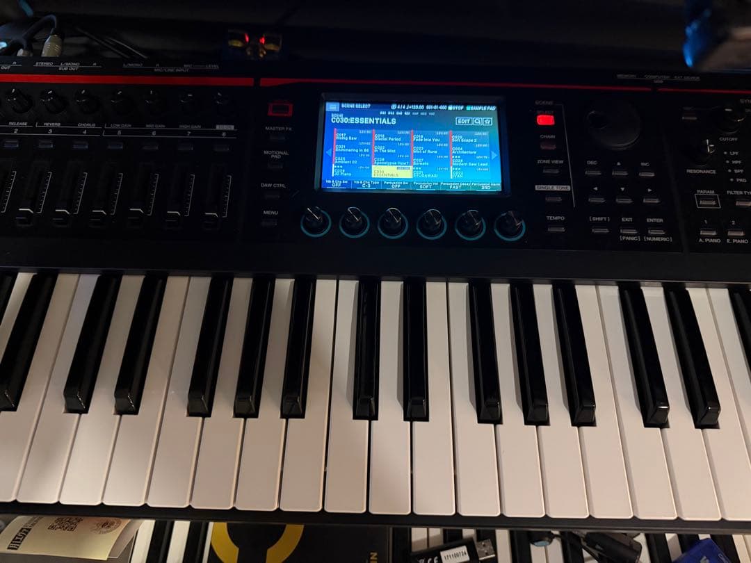 Roland FANTOM-07 76鍵盤シンセサイザー 純正ギグバッグ付