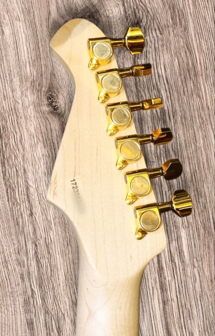 Legend ゴールドエレキギター極美品