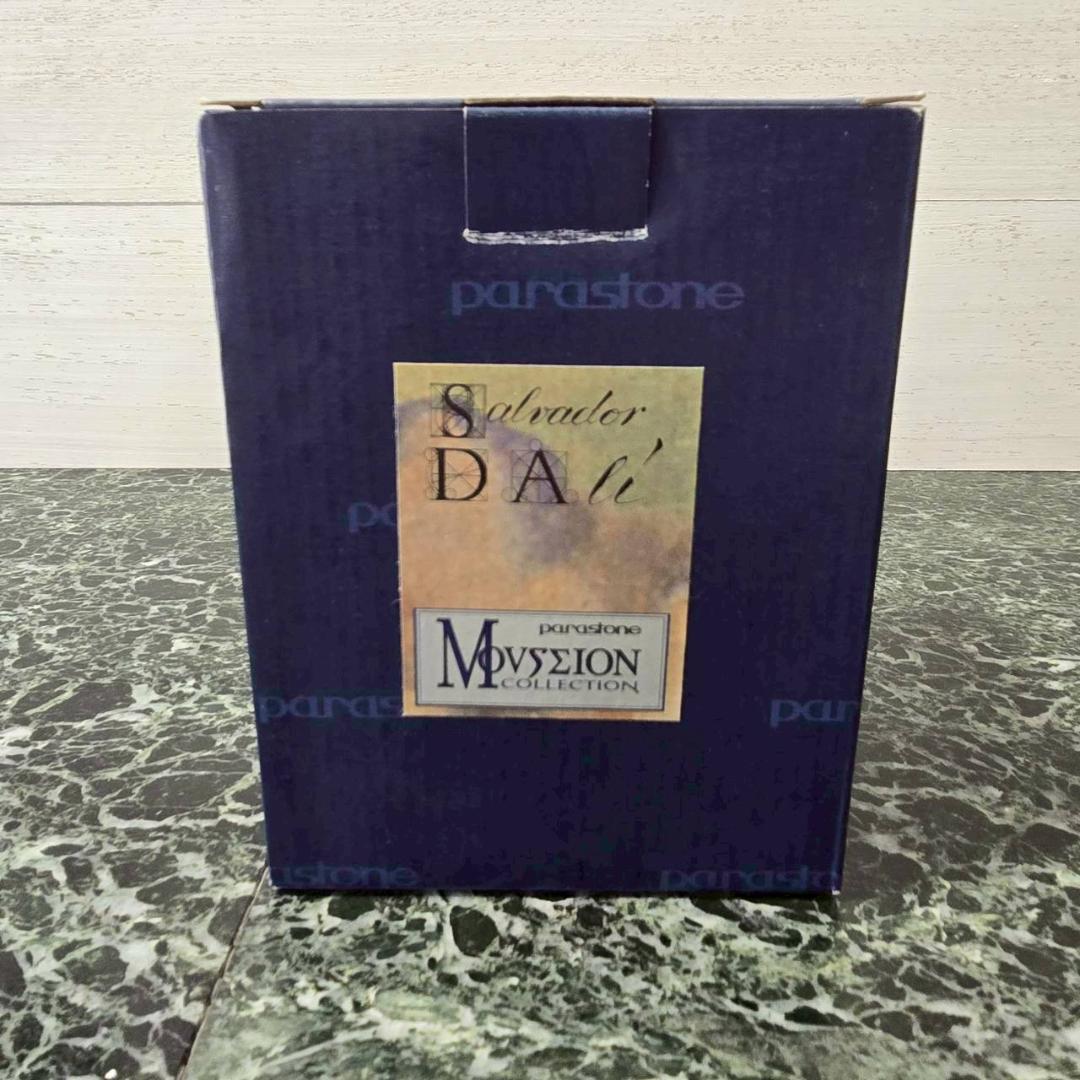 サルバドール・ダリ　焼いたベーコンのある柔らかい自画像　シュールレアリスム彫像