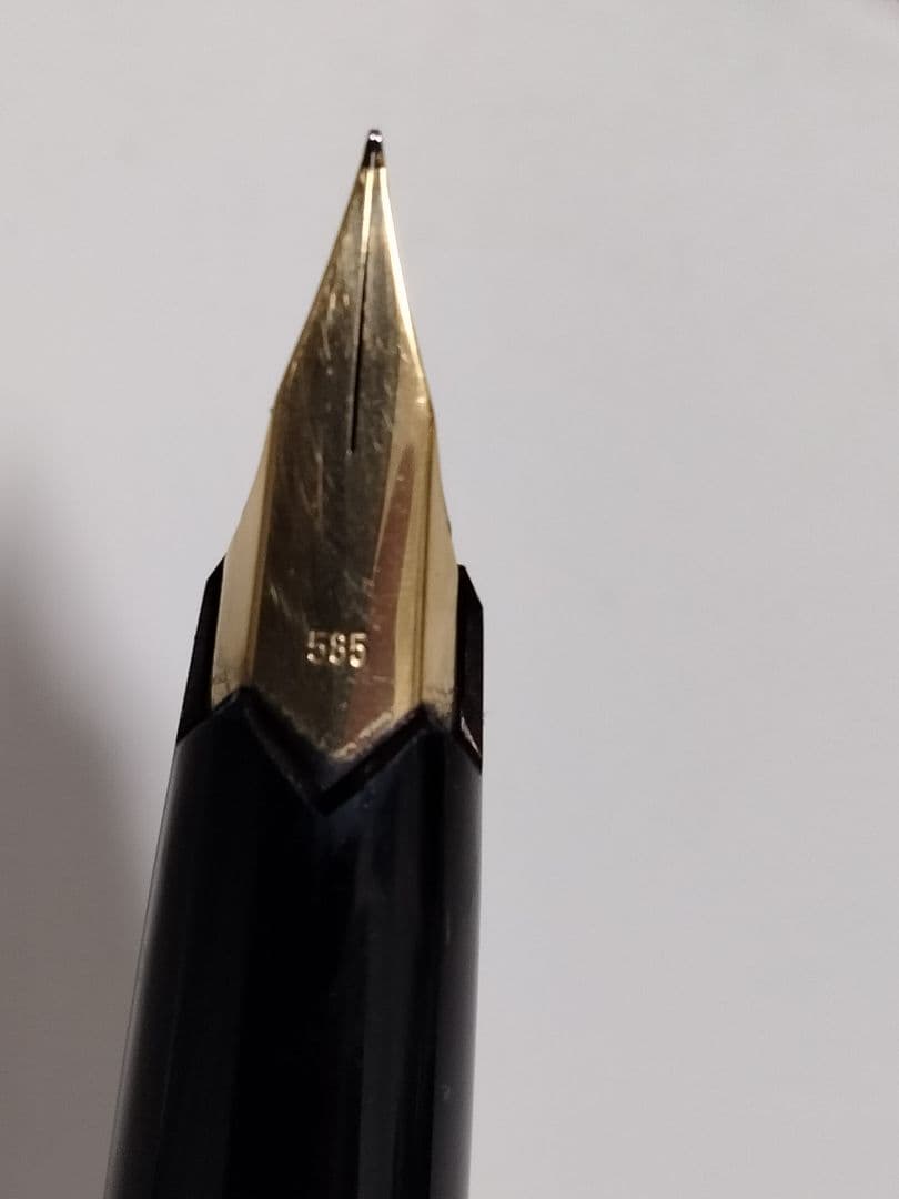 モンブラン Montblanc 227 万年筆 黒と金 14金 585