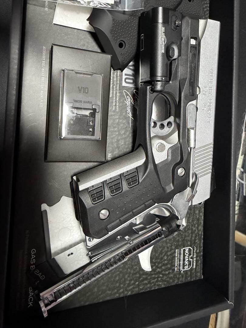 東京マルイ V10 ウルトラコンパクト ランクA カスタムパーツ付き