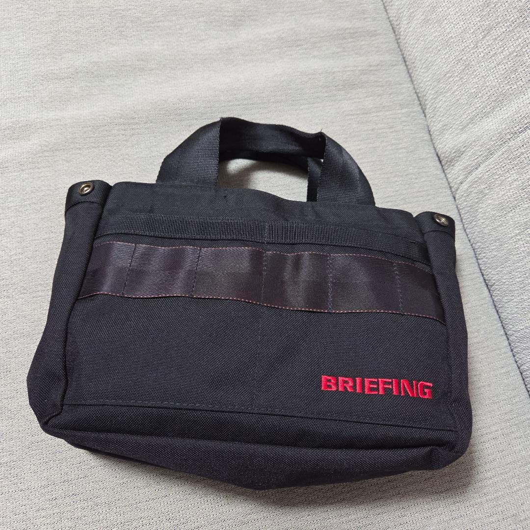 BRIEFING ラウンドバッグ