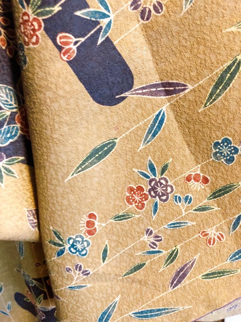 大衆演劇　役者　渋い着物　超キングサイズ正絹に見える洗える着物　雲紅型花柄帯付き