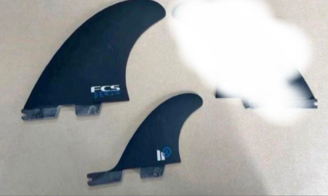 【未使用品】FCS x Deus Hui サーフボードフィン ⚠️2枚のみ