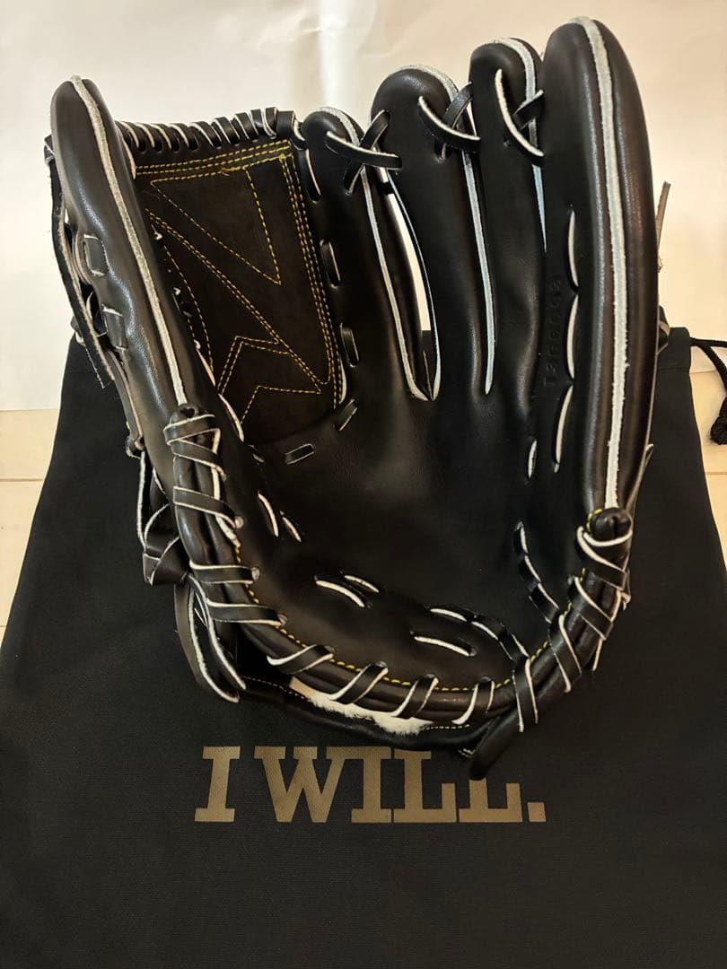 Under Armour 硬式野球グローブ 黒/金 新品未使用