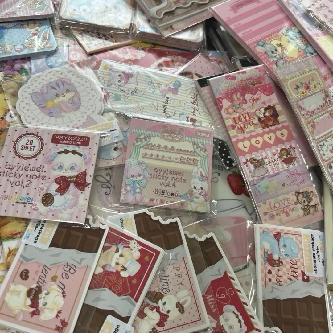 紙モノ大量●可愛いメモやダイカットカードOPPテープ紙モノ文具、新品未使用品多数