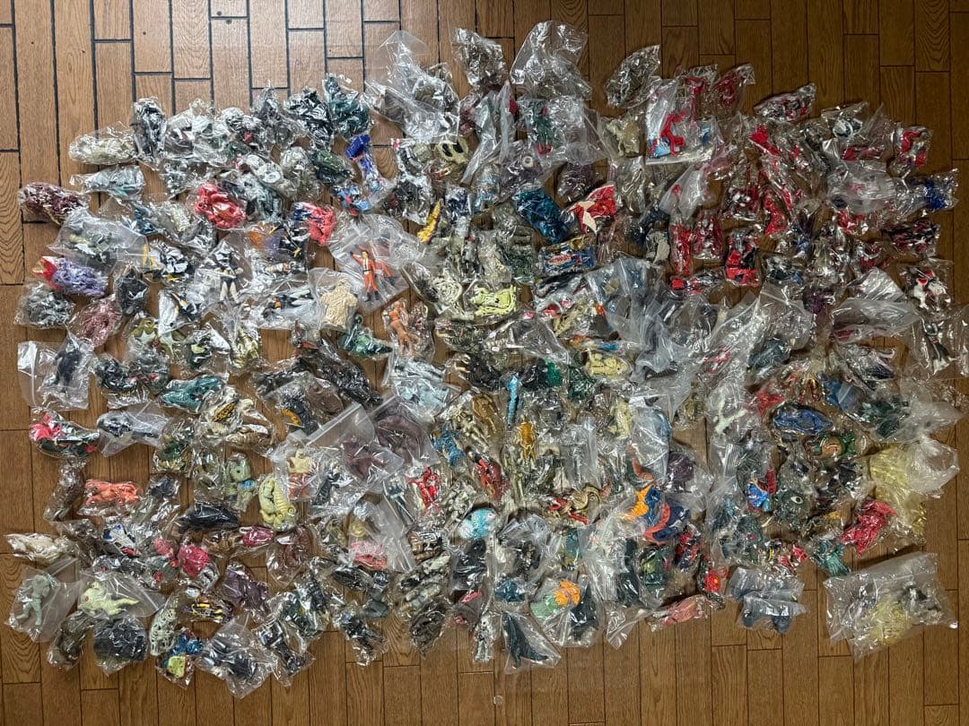 HGシリーズ ウルトラマン 250体 セット フィギュア ジオラマ ジャンク品