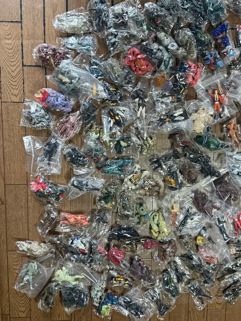 HGシリーズ ウルトラマン 250体 セット フィギュア ジオラマ ジャンク品