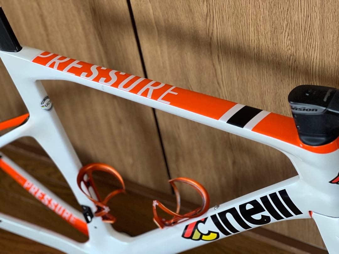 チネリプレッシャー2022フレームセット