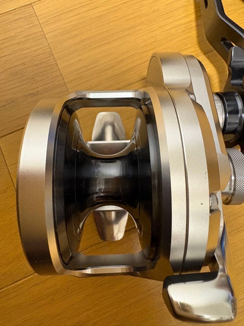 21 OCEA JIGGER 2000NRMG(右ハンドル)