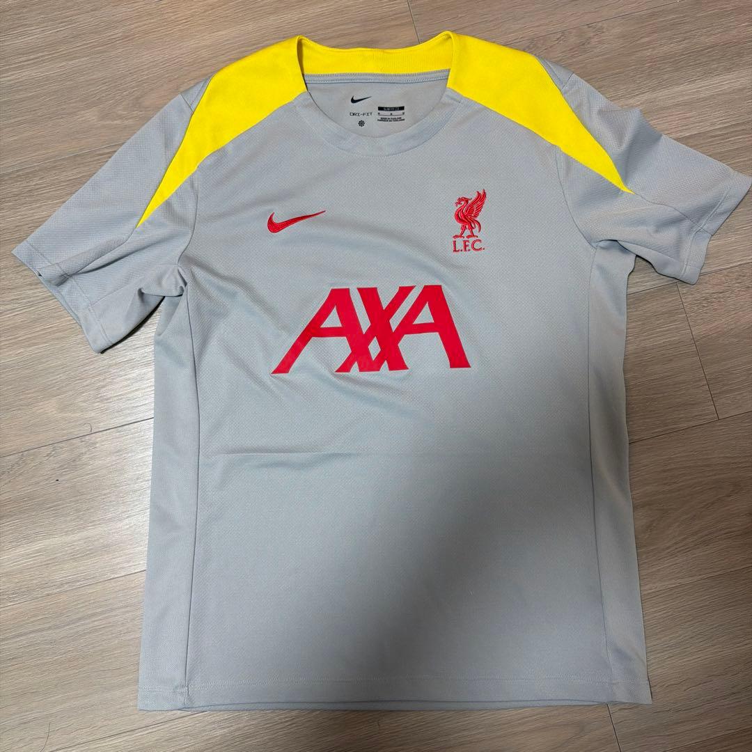 リバプール　ナイキ　トレーニングトップ　パンツセット　Mサイズ