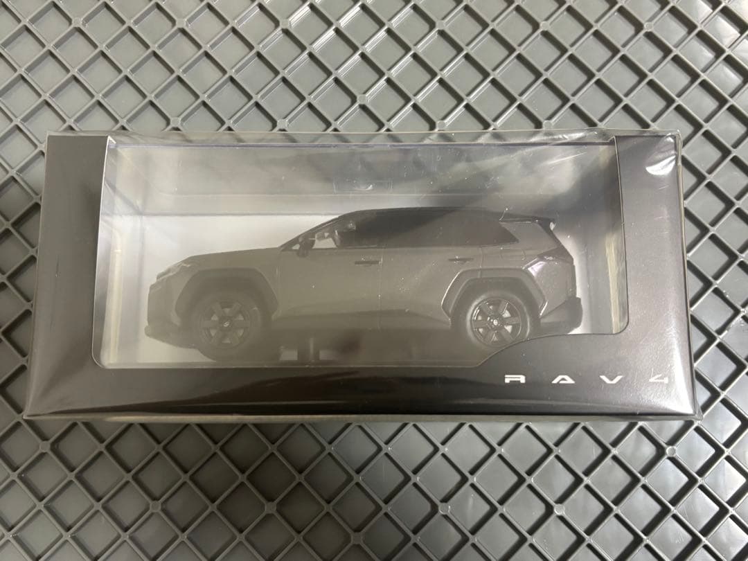 新型RAV4 カラーサンプル Adventure ブラック×アーバンロック