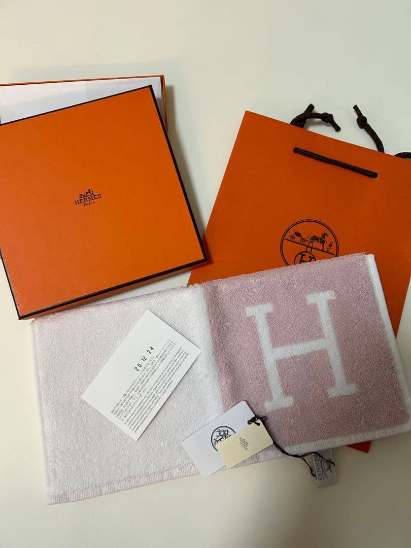 HERMES ハンカチ ハンドタオル アヴァロン カレタオルHロゴ ピンク