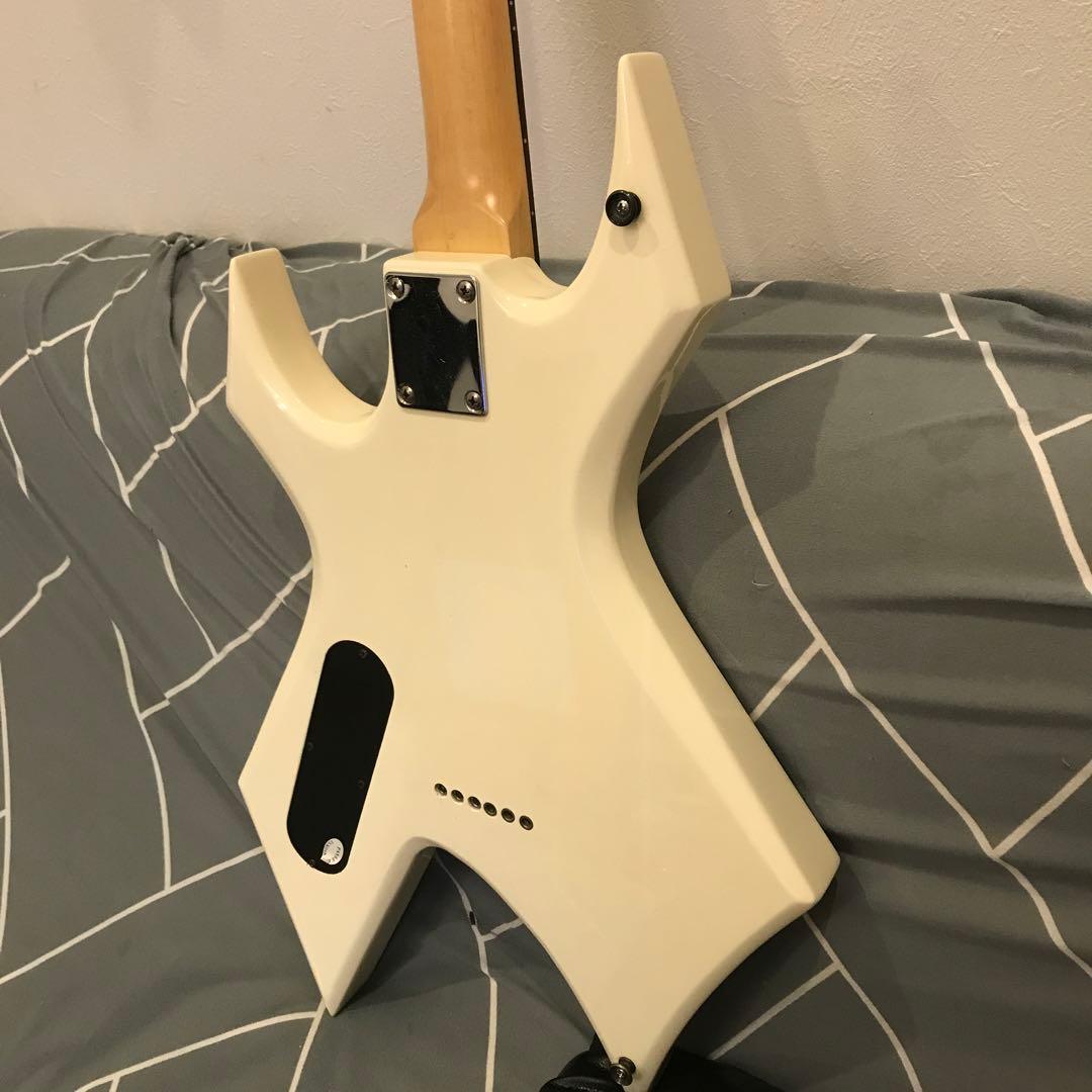 BC Rich ワーロック エレキギター 白