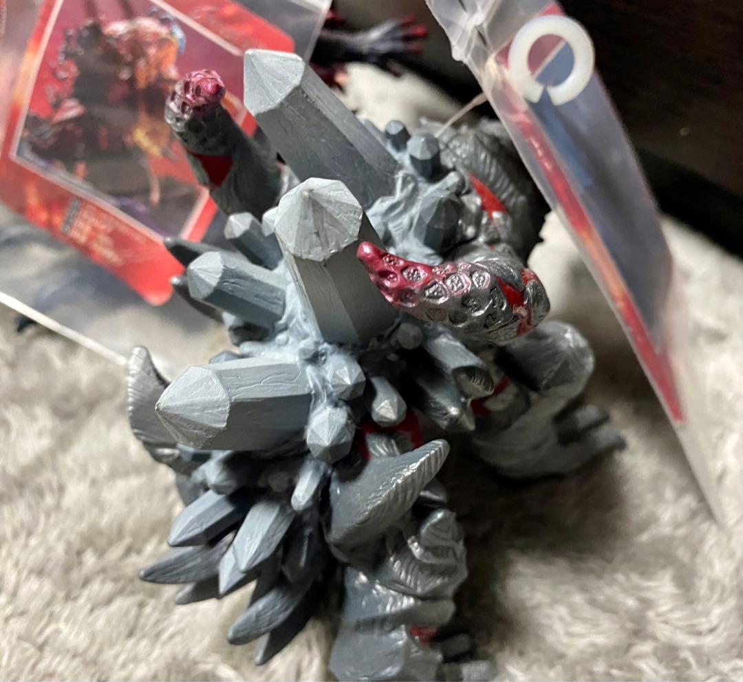 【タグ付き】ウルトラ怪獣シリーズ2004 ノスフェル　ラフレイア　ゴルゴレム