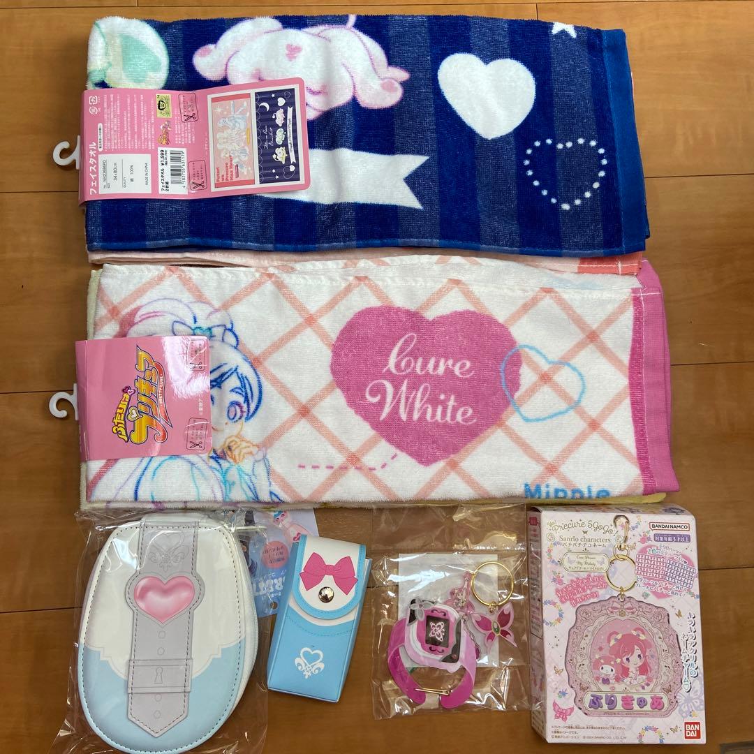 新品未使用　フェイスタオル　ポーチ　リップケース　アクリルキーホルダー2点