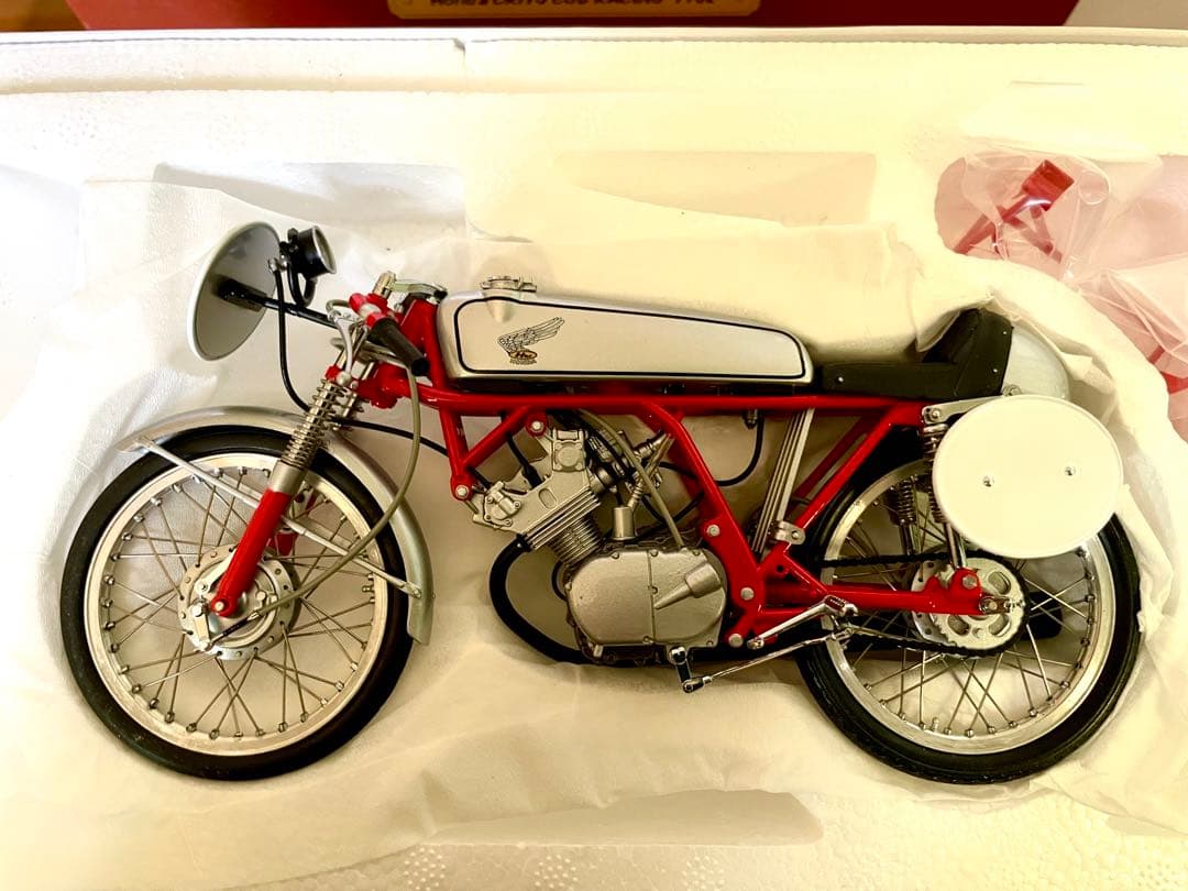 価格変更 1/10 エブロ ホンダCR110 CUB Racing絶版 未展示品