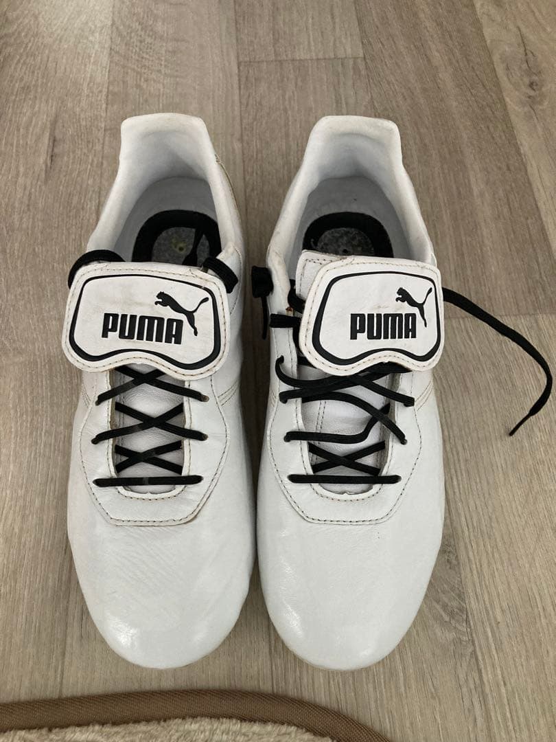 PUMA ホワイト サッカーシューズ スパイク