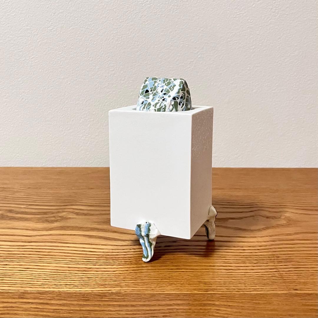 長江重和さん　白磁練上香炉　香炉　「香るかたち」