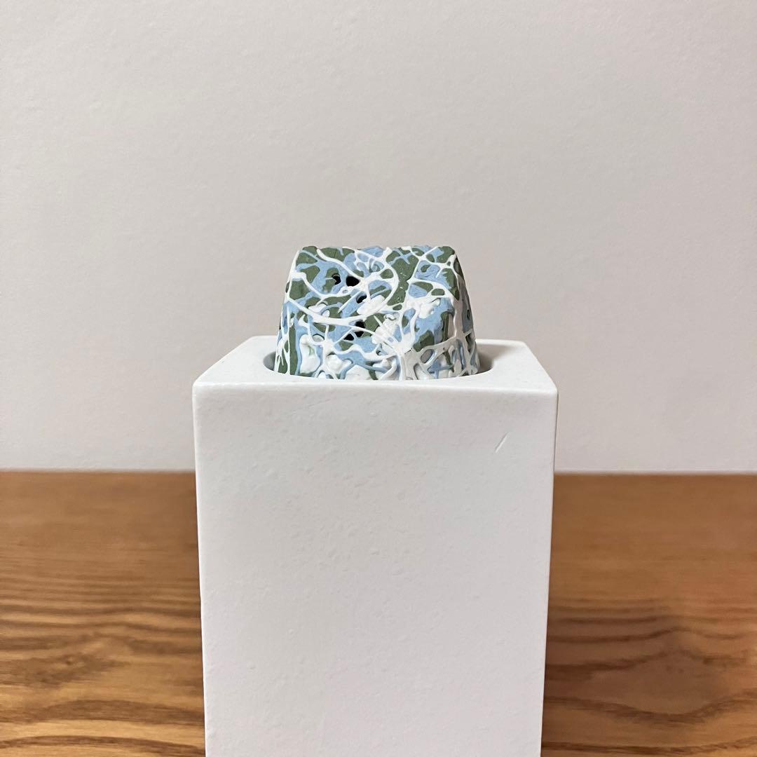 長江重和さん　白磁練上香炉　香炉　「香るかたち」