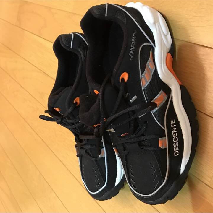 ジャイアンツ　値下げ長嶋茂雄モデル限定新品スニーカージャイアンツ