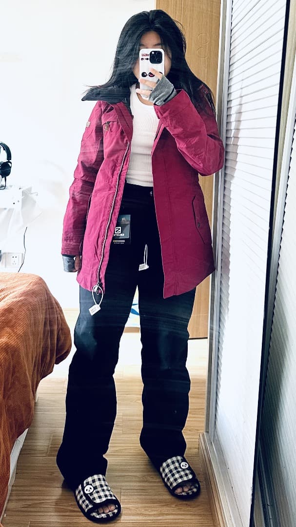 新品Roxy XSサイズ スキー スノーボード 兼用ジャッケット 女性 ロキシー