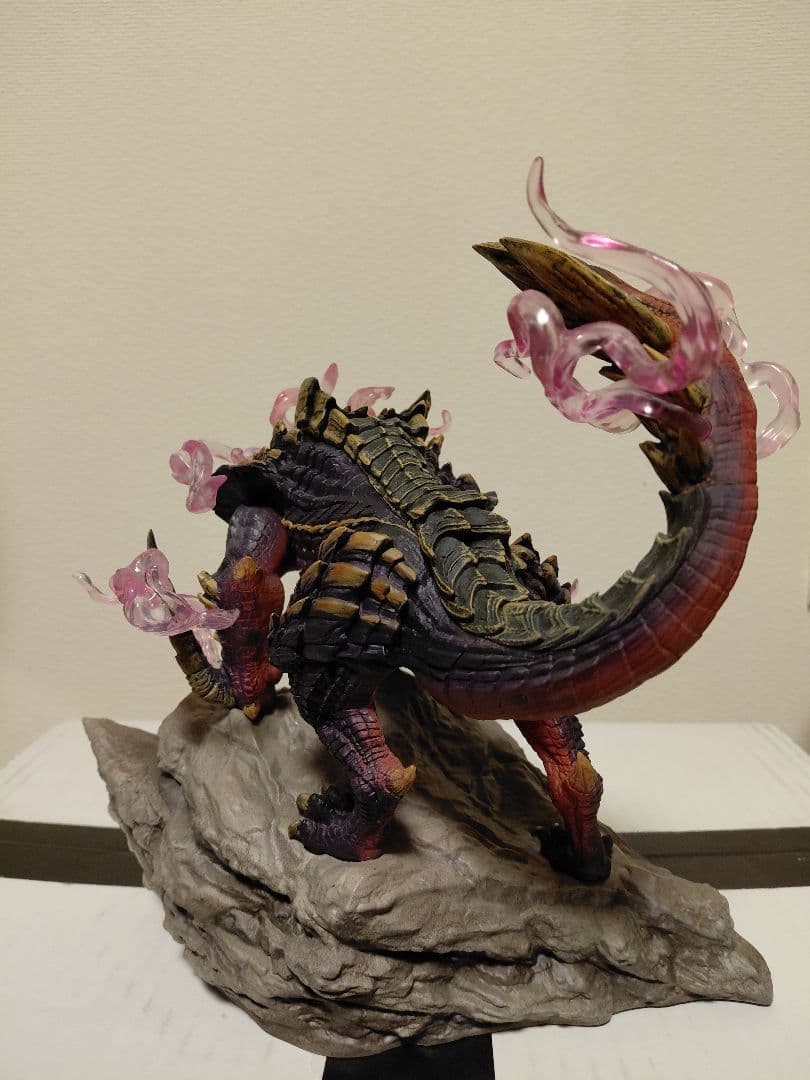 モンスターハンター　フィギュア　マガイマガド　クリエイターズモデル
