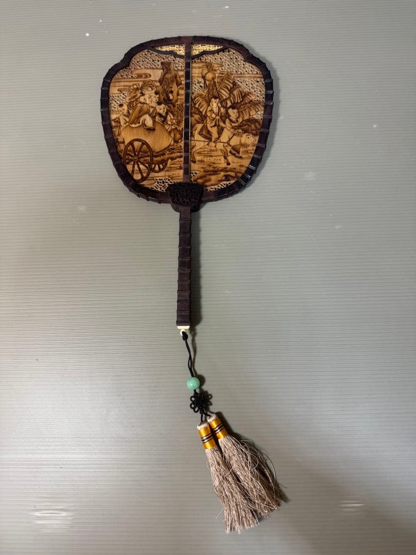 2268 中国美術 唐木造 白檀透彫刻 翡翠 軍配型硯屏 団扇　唐物　時代物