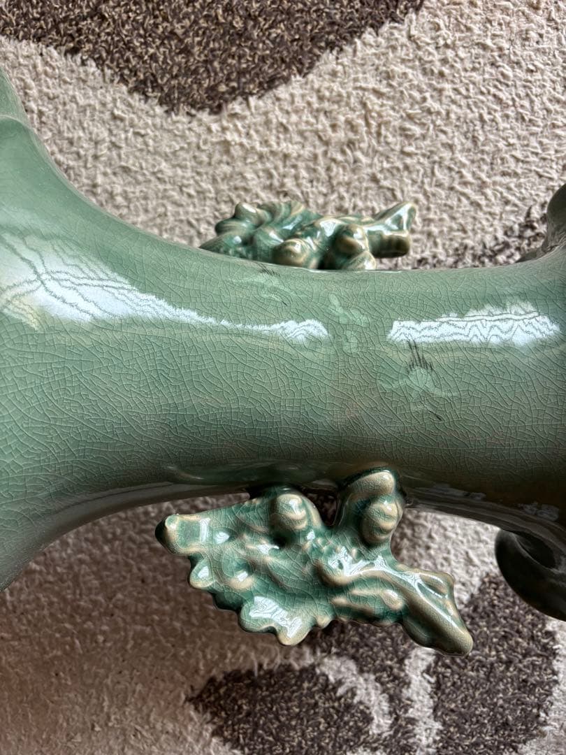 高麗青磁　花瓶　置き飾りアンティーク