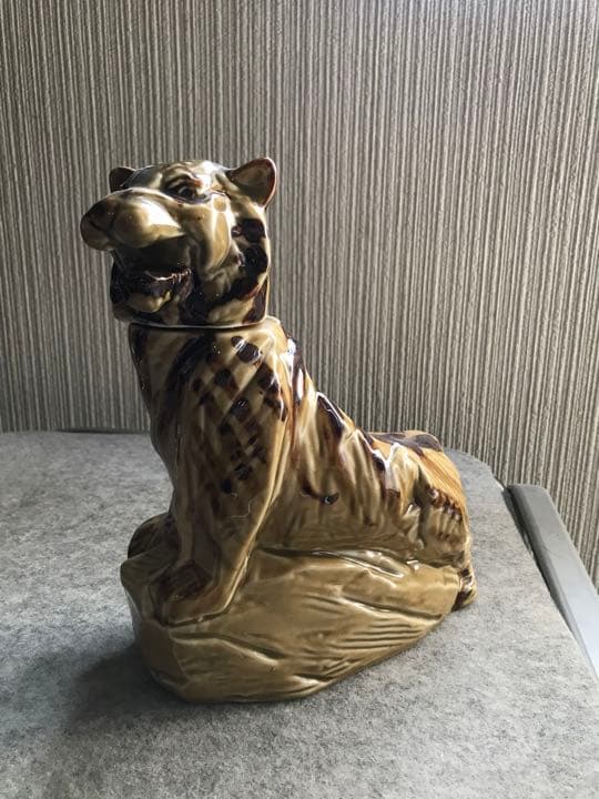 サントリー　虎　空き瓶