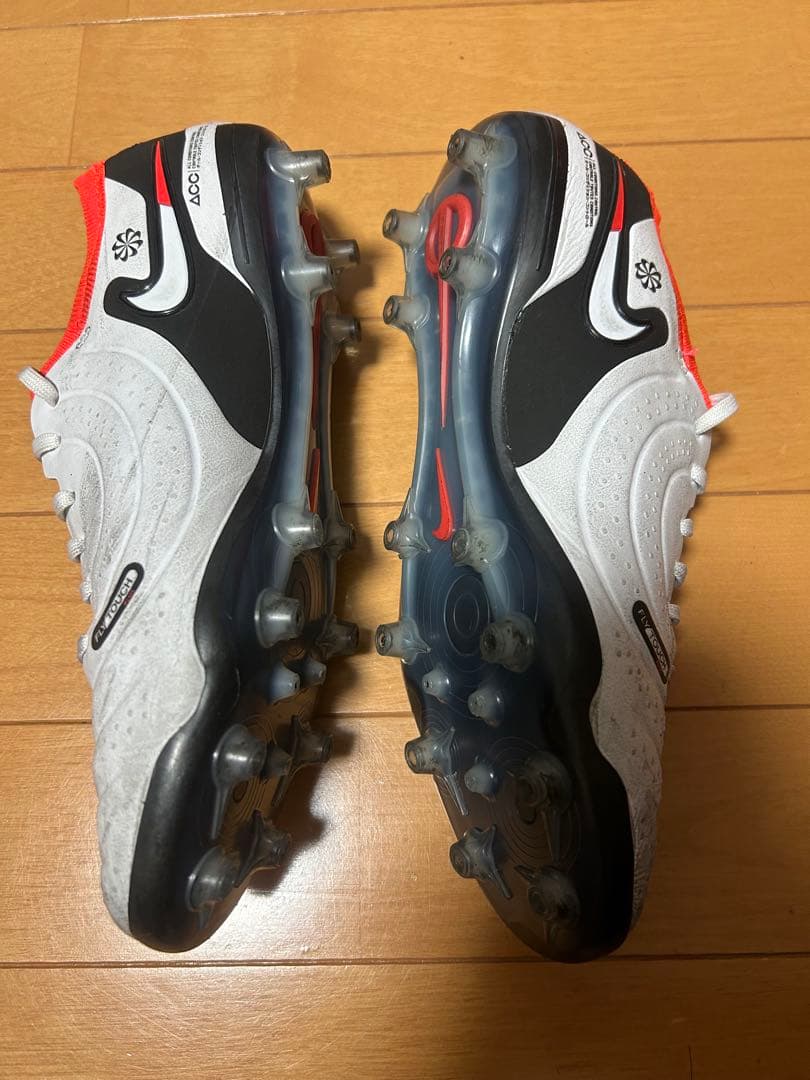 ナイキ レジェンド10 エリート AG-PRO 25.5cm