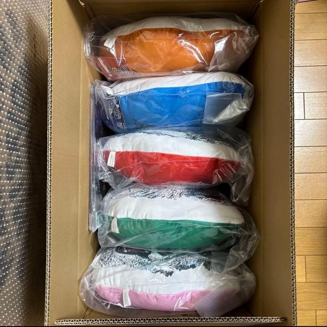 ★マンウィズ　MAN WITH A MISSION一番くじ　クッション　ファイル