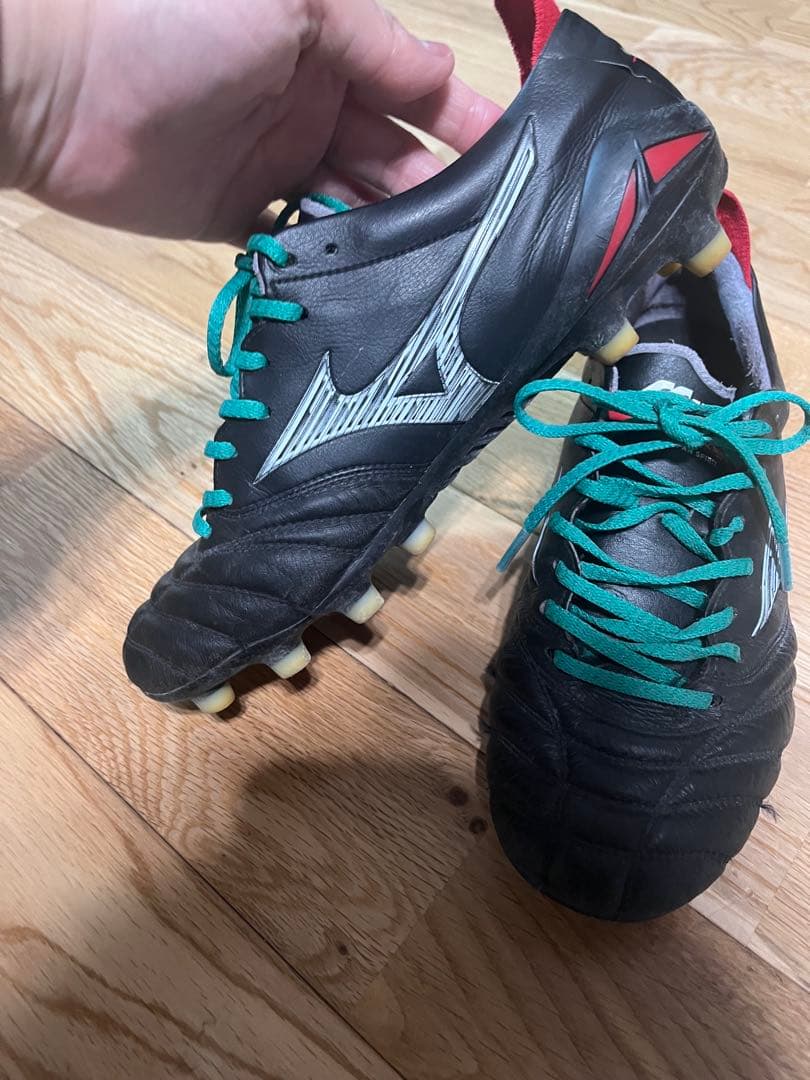 モレリアネオフォー　MORERIA NEO4 美品　サッカースパイク　25