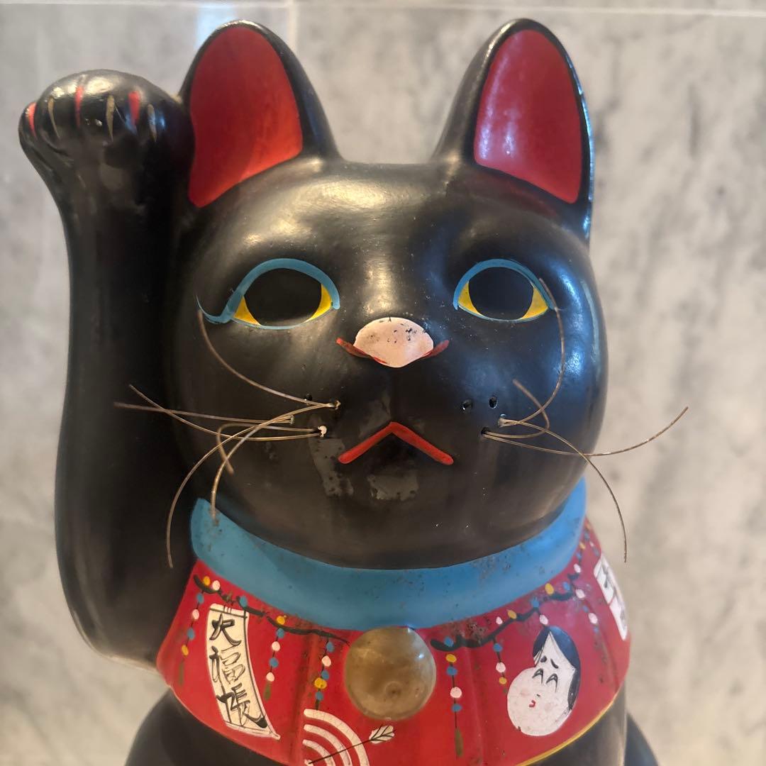 アンティーク妖艶な瞳とシュッとしたお顔立ちおかめさんが福を運ぶ特大招き猫