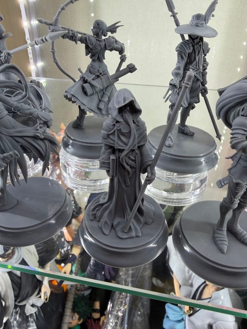 Fate サーヴァント　クラスカード　フィギュア　モニュメント