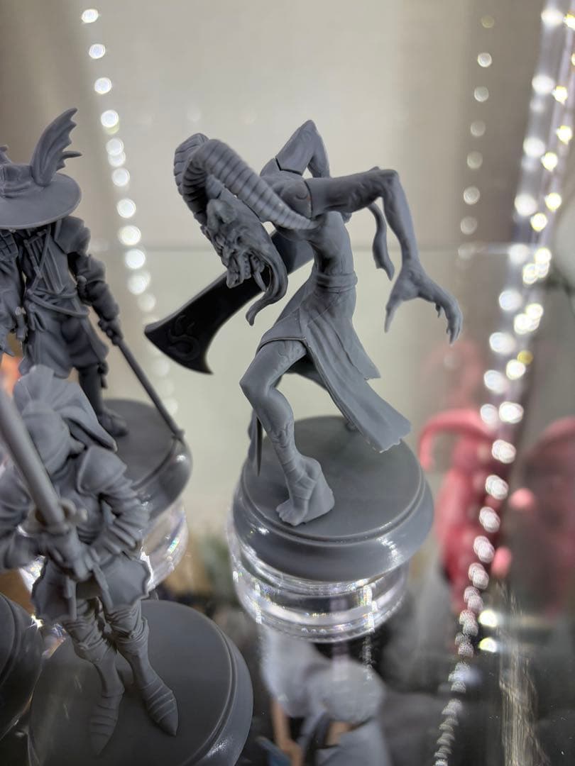 Fate サーヴァント　クラスカード　フィギュア　モニュメント