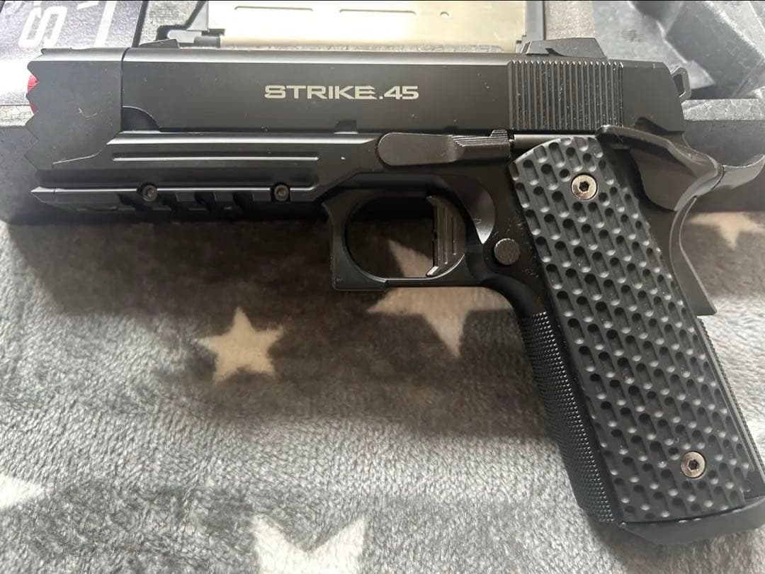 STRIKE WARRIOR 45 ハンドガン