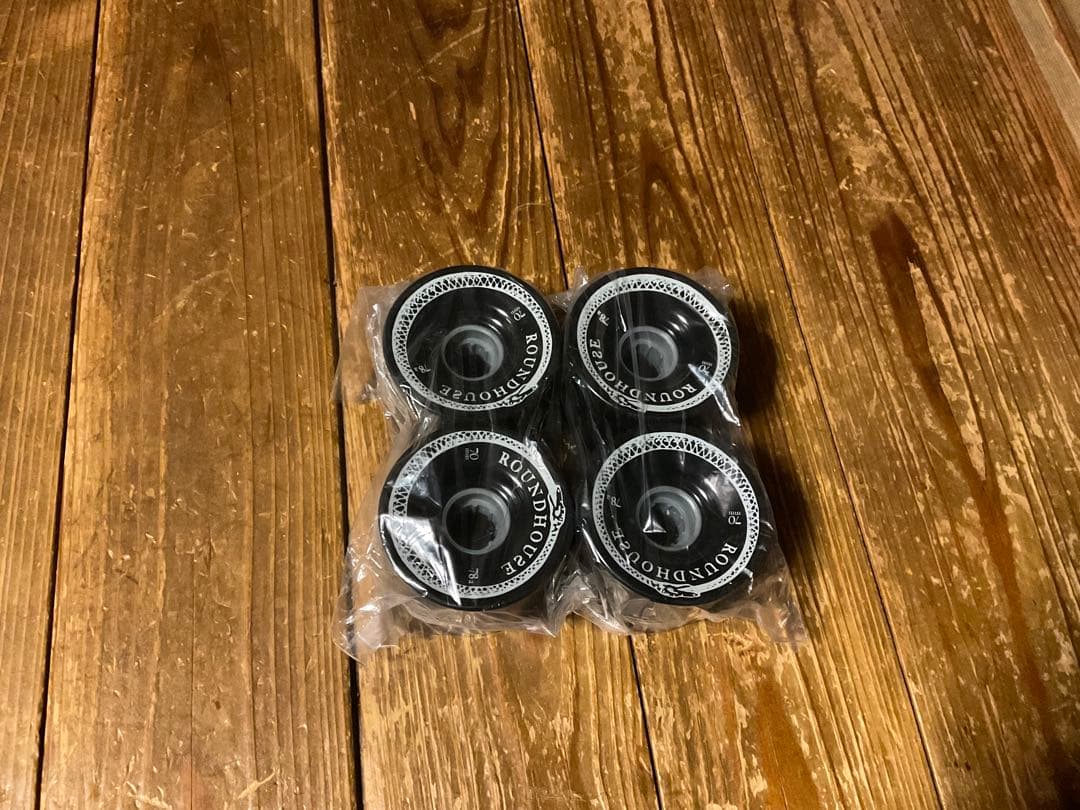 カーバーウィールwheel 70mm 78a Somoke 2x2 計4個