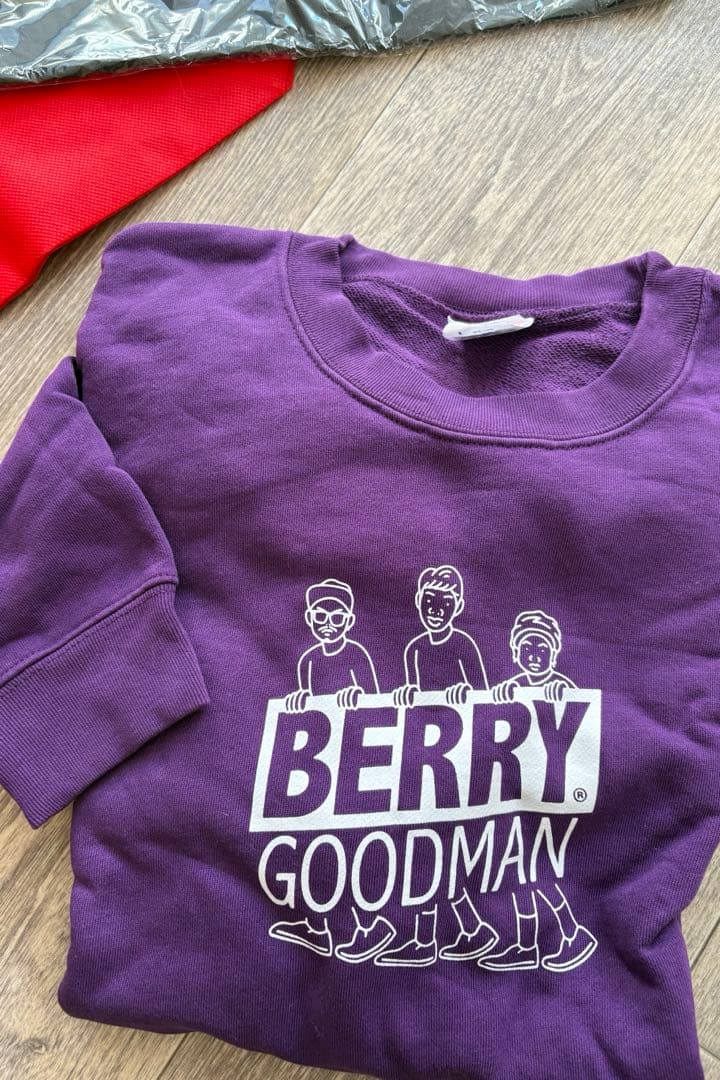 週末限定値下げ‼️BERRY GOODMAN トレーナー、バックセット