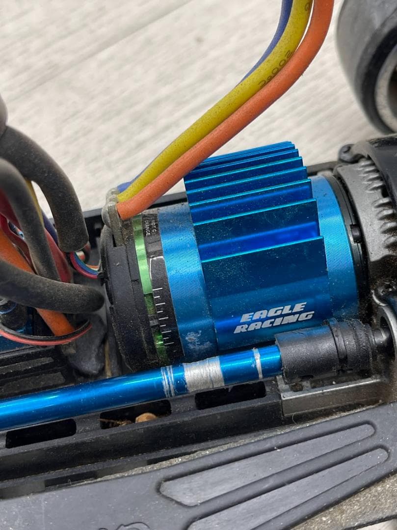 ヨコモ ドリフトパッケージ 4WD シャーシ KOプロポ セドリック 充電器