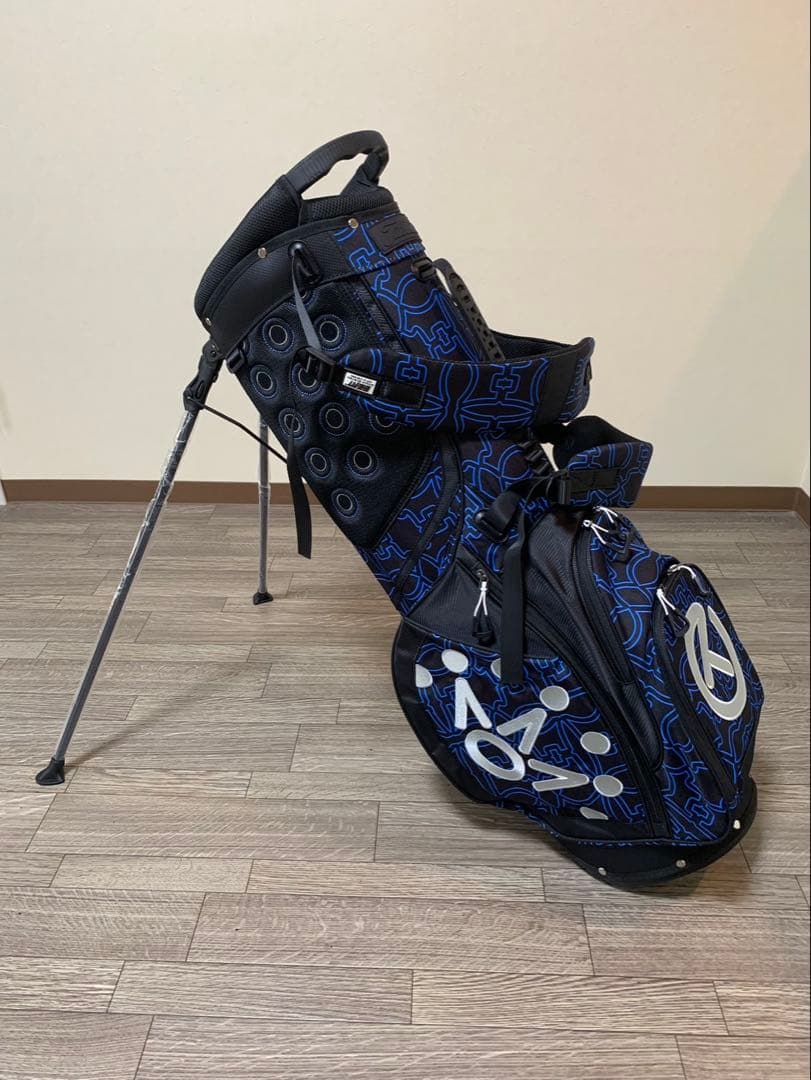 スタンド式キャディバック　ブルーラメライン！ご購入の方にパターカバープレゼント付