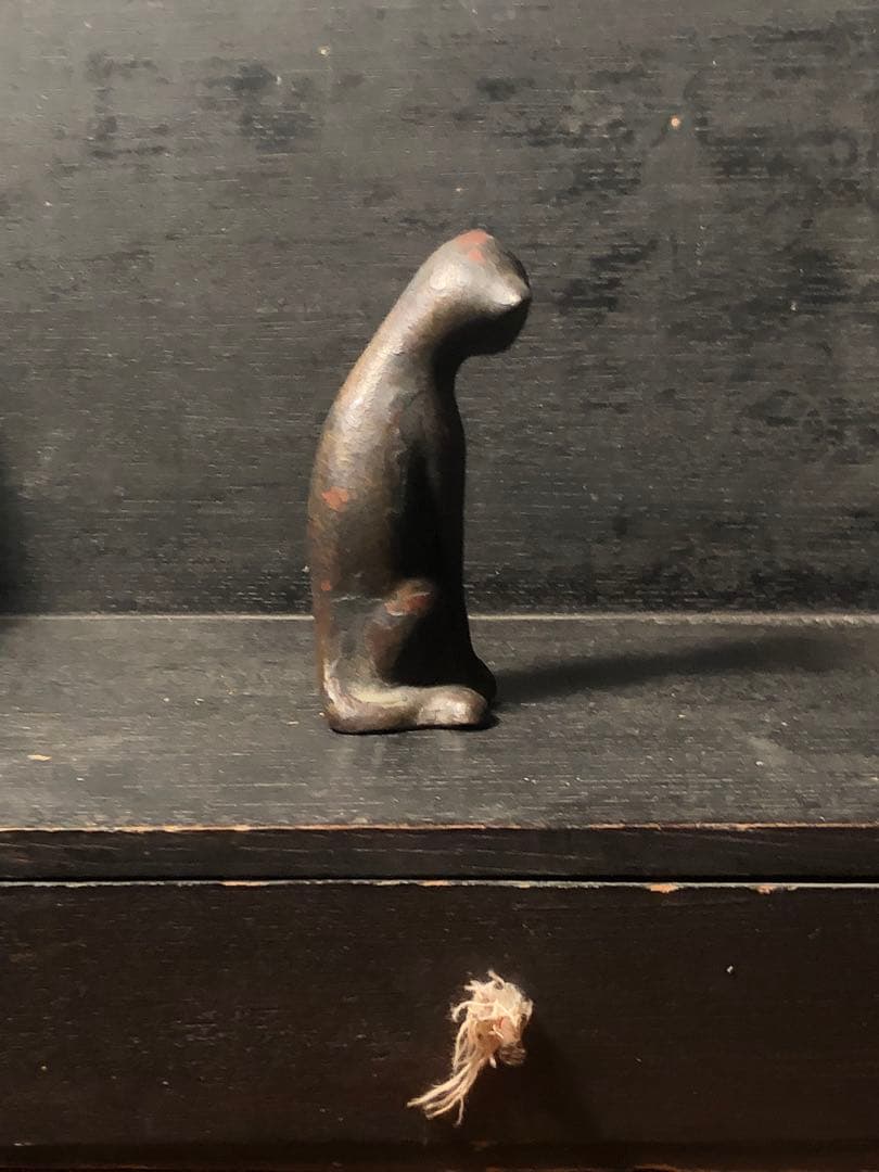 昭和レトロ　物憂げな猫　真鍮　照明のパーツ　猫　置物