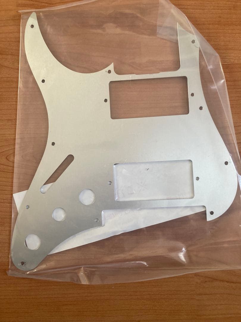 ESP製 7弦 ストラト用 アルミ ピックガード