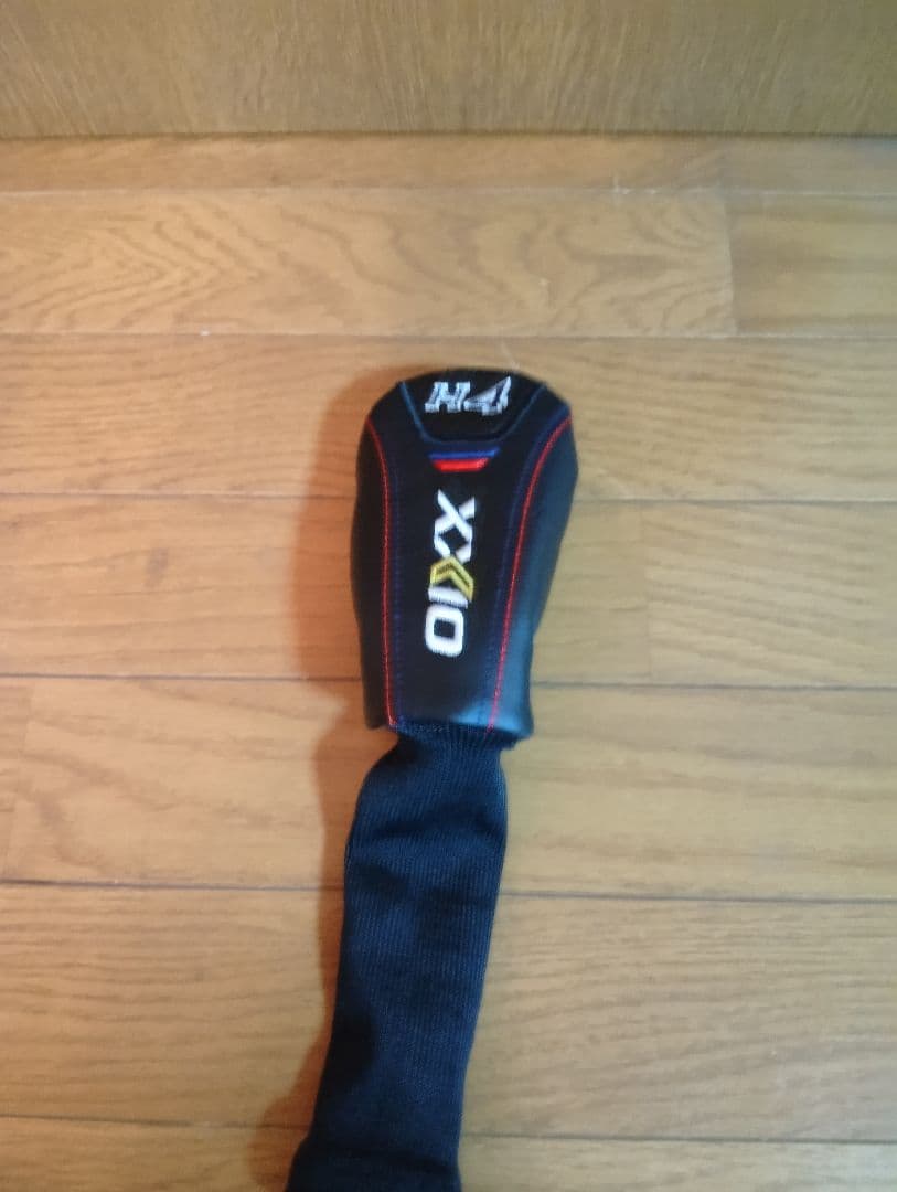 値下げしました。 XXIO 13.SR、H４新品同様ですハイブリッドUの4番